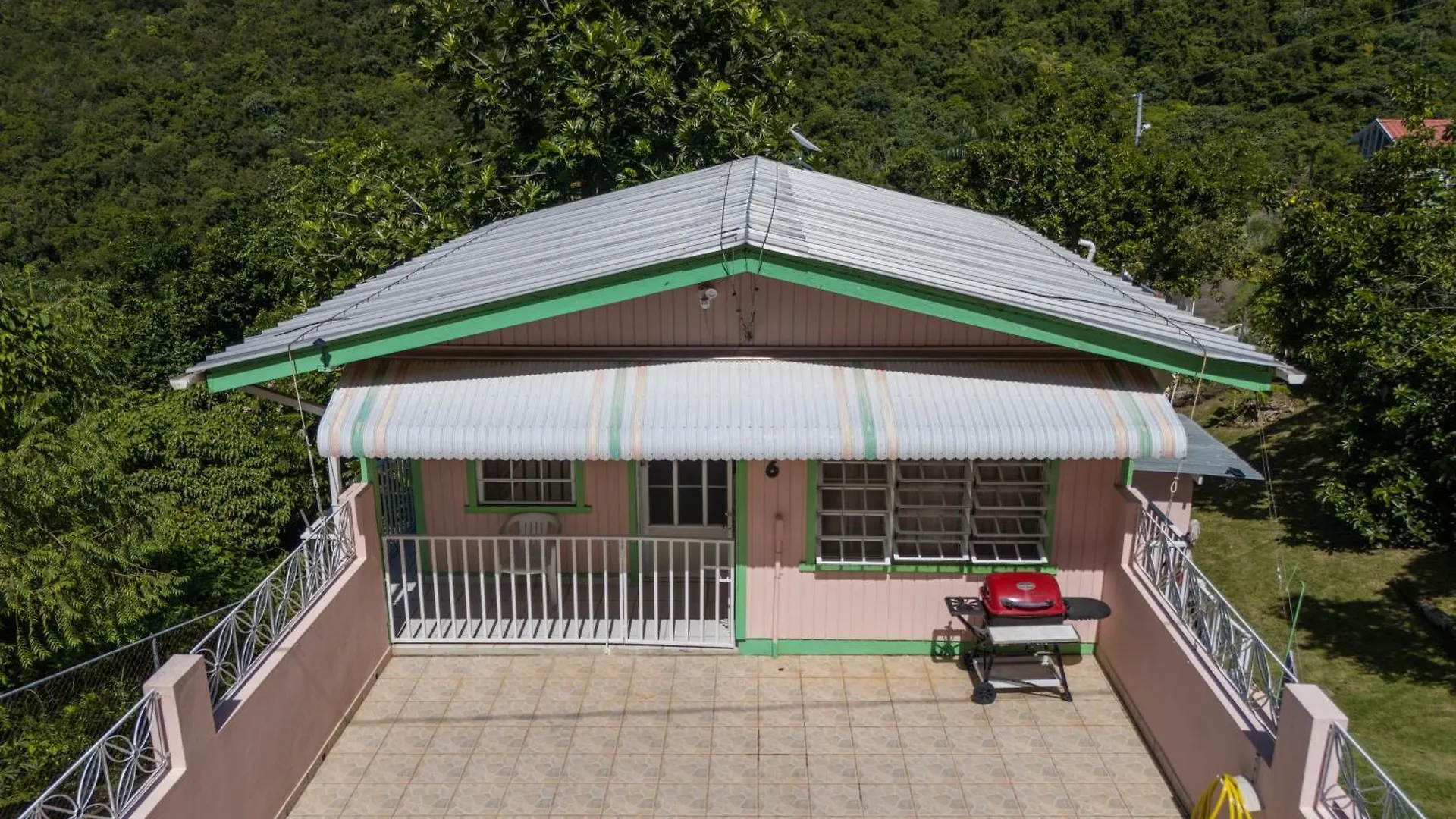 Natures Lodge Escape Sabana Grande